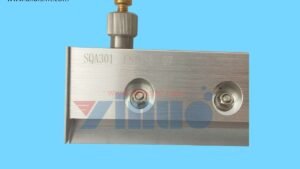 SQA301 DEK 200MM Metal Clamped Squeegee 60 Degree