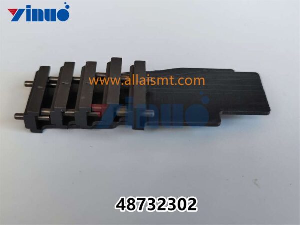 PN 48732302 FLAG, MOLDED