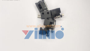 Universal AI 40152310 LEFT CLIP ASSY