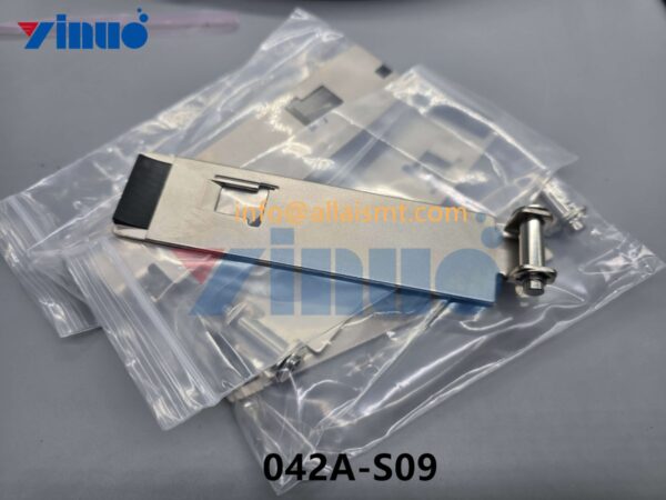 Universal 042A-S09 16MM TAPE WINDOW